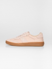 pale